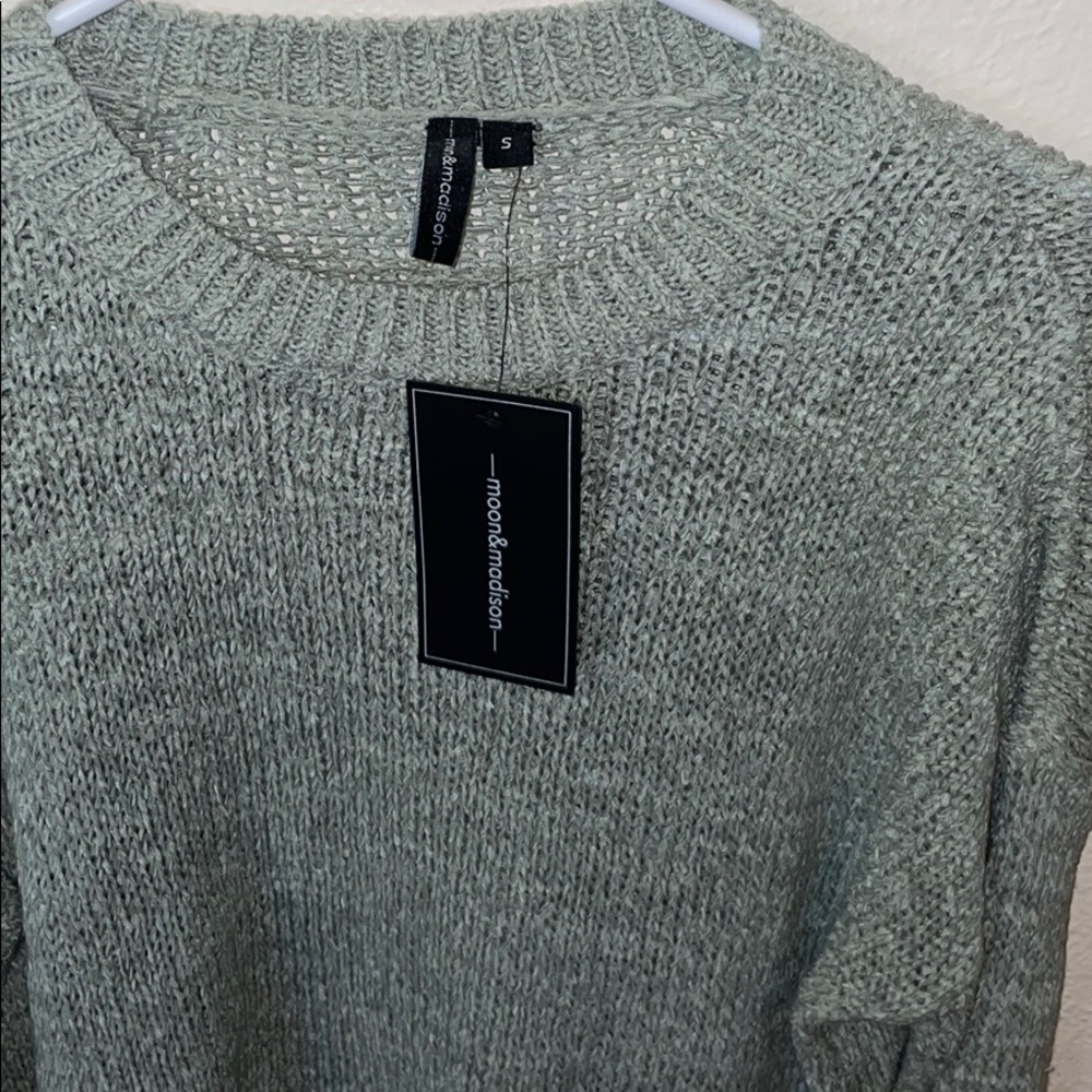 sweater - Picture 2 of 2